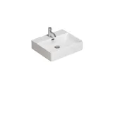 Großes Badezimmer im modernen und minimalistischen Stil mit weißen Möbeln, schwarzer Arbeitsplatte, quadratischen Waschbecken, Spiegelschränken mit Licht, Walk-in-Dusche