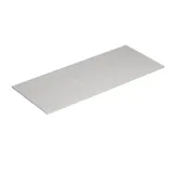 Minimalistische und stilvolle Badezimmer Inspiration mit Waschtischunterschrank, Unterschränken und Hochschränken aus goldener Eiche, großem rundem Spiegel mit Lichtsteuerung, farbigem WC und Aufsatzwaschbecken