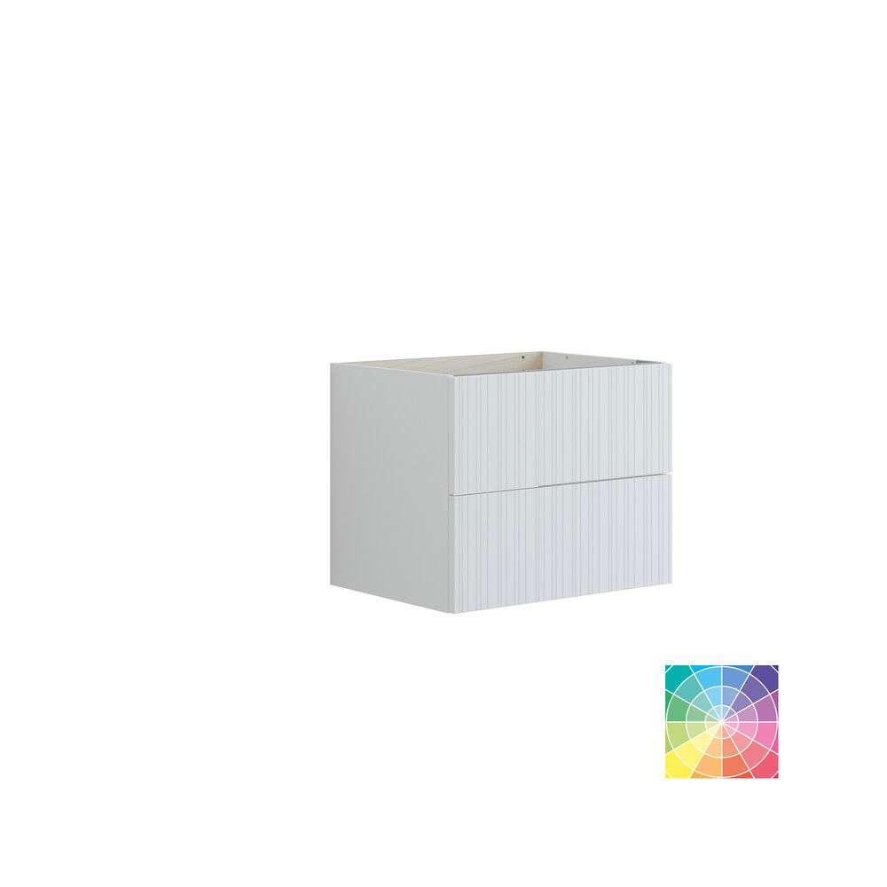 Badezimmer mit schräger Decke, beige Möbel mit Rillen, elegante Arbeitsplatte und quadratisches Waschbecken, schöner Spiegel mit Regalen, blaue Wände, große Fenster und schwarzer Fischgrätboden für ein helles, urbanes Aussehen.