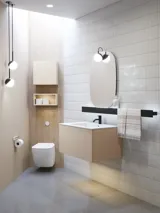 Stilvolle Badezimmer Inspiration mit beigem Waschtischunterschrank mit Innenschublade, Oberschrank, offenem Regal, ovalem Spiegel mit Beleuchtung, passenden Pendelleuchten, Regal unter dem Spiegel und wandhängendem WC