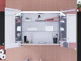 Große Badinspiration mit Badmöbeln in Black Structure mit einem eleganten Spiegelschrank mit integrierter Beleuchtung und praktischen und stilvollen Armaturen sowie Steckdosen für ein exklusives Badeerlebnis.